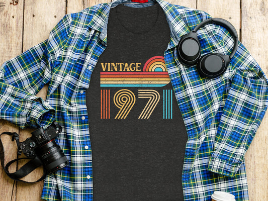 Retro Vintage 1971 Graphic Tee with Colorful Rainbow Design