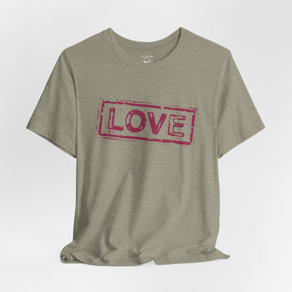 Love T-Shirt - Vintage Distressed Heart Graphic Tee