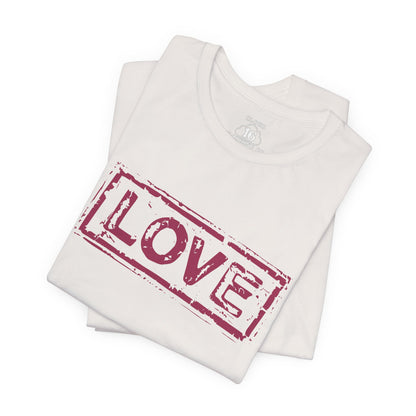 Love T-Shirt - Vintage Distressed Heart Graphic Tee