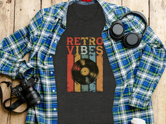 Retro Vibes Music Lover Vintage Style T-Shirt Product