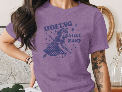 HOEING Ain't Easy Comical Graphic T-Shirt Product
