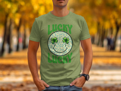 Lucky Leopard Smile Shamrock Men's T-Shirt