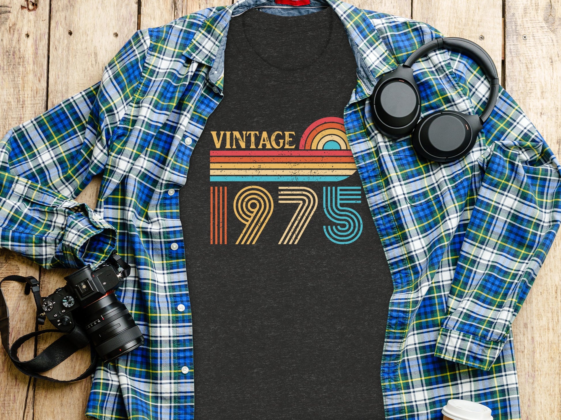 Vintage 1975 Graphic Retro Design Shirt