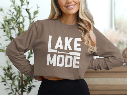 Lake Mode Graphic Crop Top Long Sleeve Shirt Product