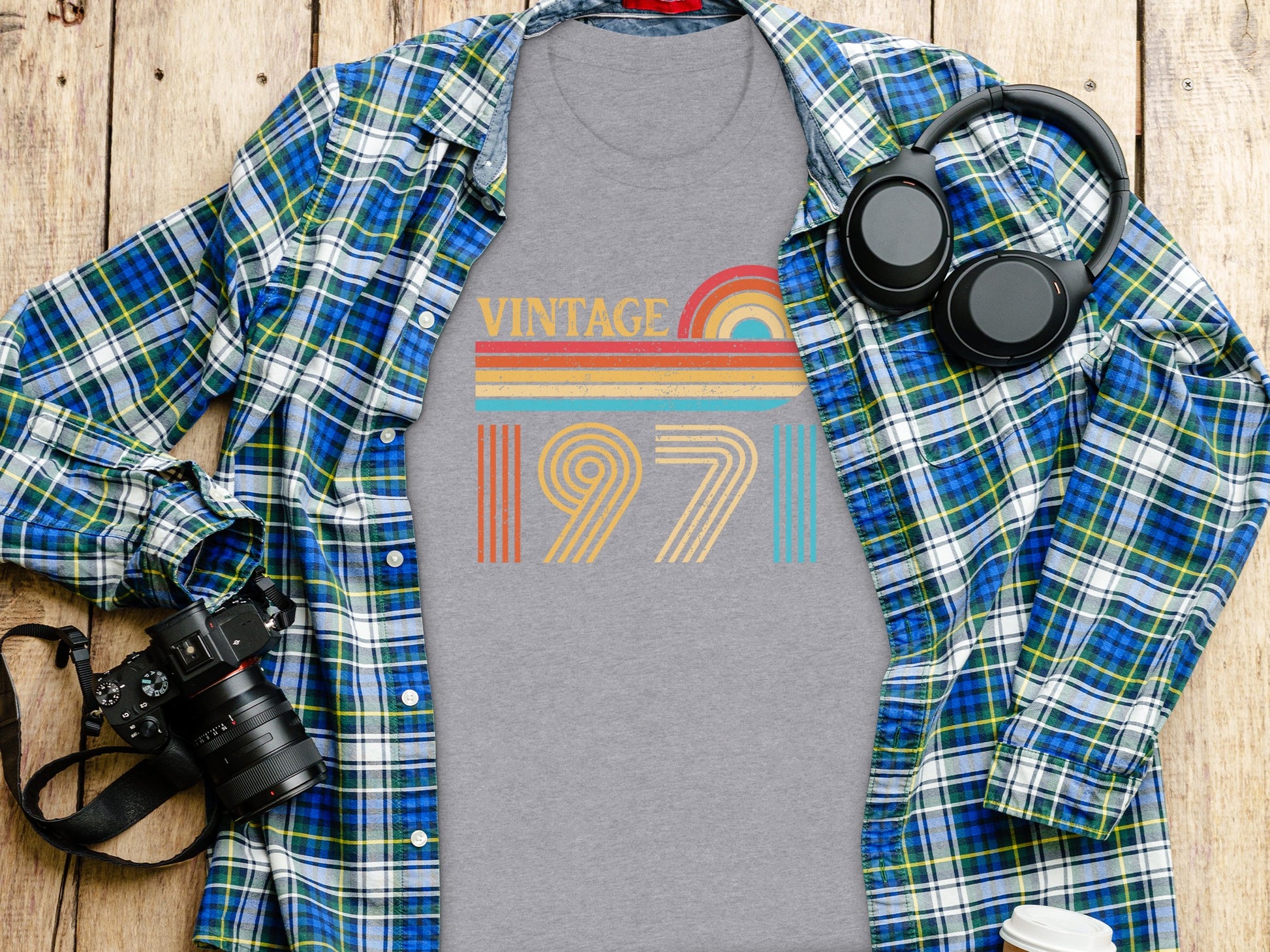 Retro Sunset Graphic Vintage 1971 Design T-Shirt