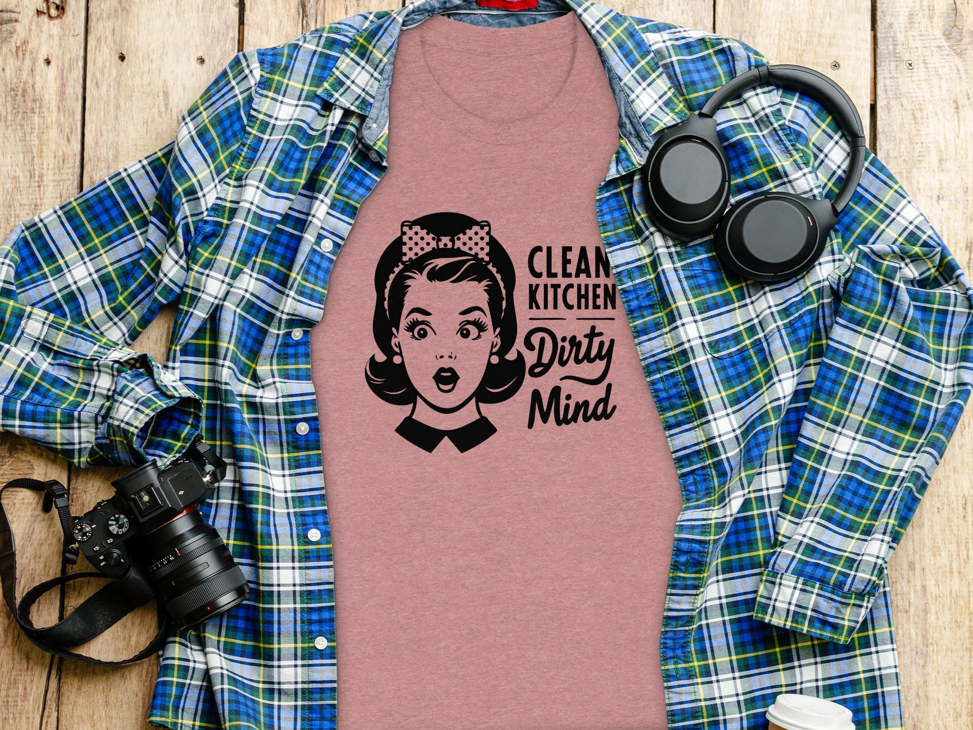 Clean Kitchen Dirty Mind Retro Graphic T-Shirt