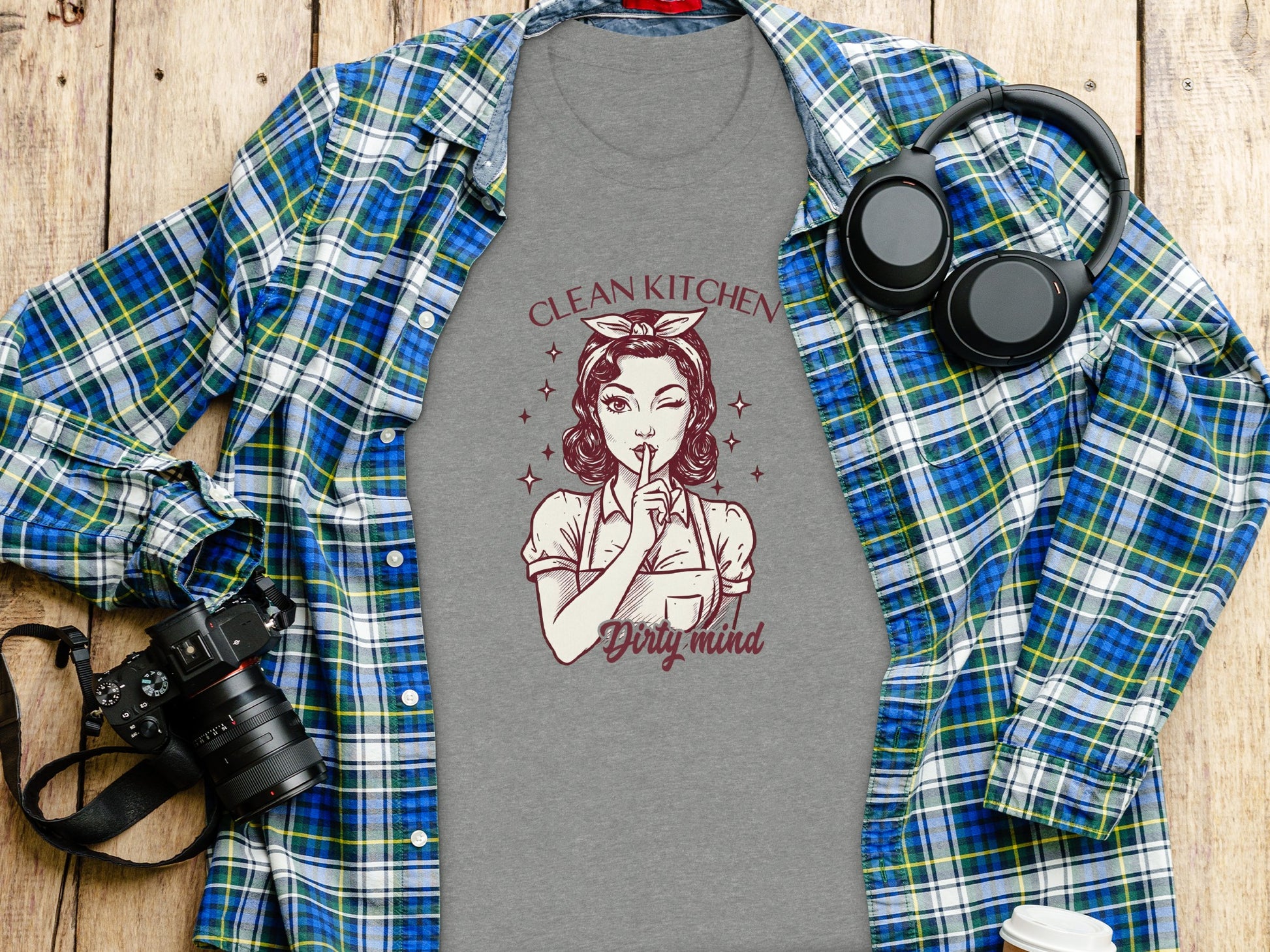 Stylish Clean Kitchen Dirty Mind Graphic T-shirt